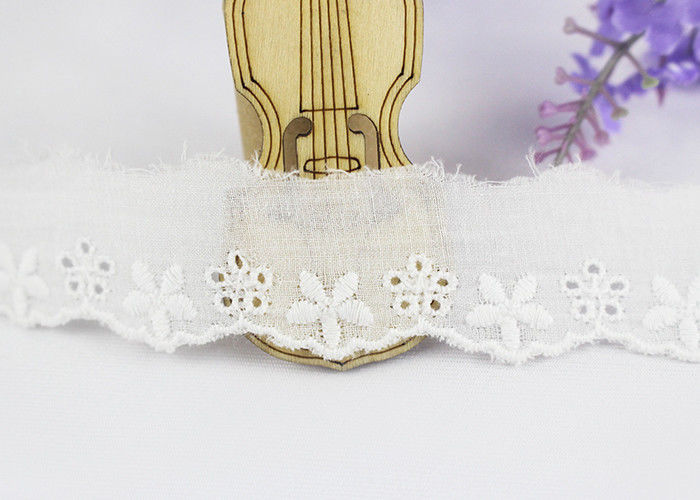 White Floral Embroidered Cotton Lace Trims Eyelet Lace Ribbon For Garment Market